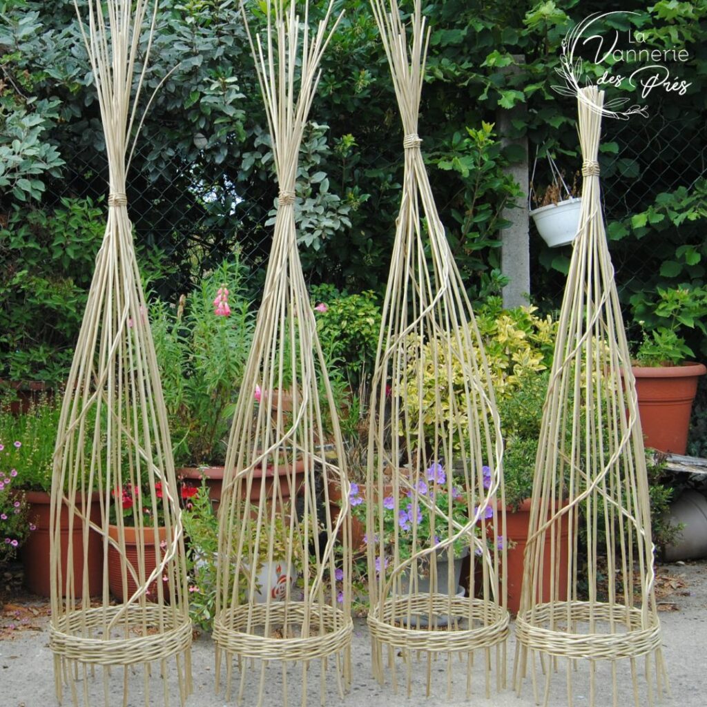La vannerie des prés vanneriedespres Guichen Rennes Bretagne osier stage luminaire panier rotin Estelle Despres sac a main