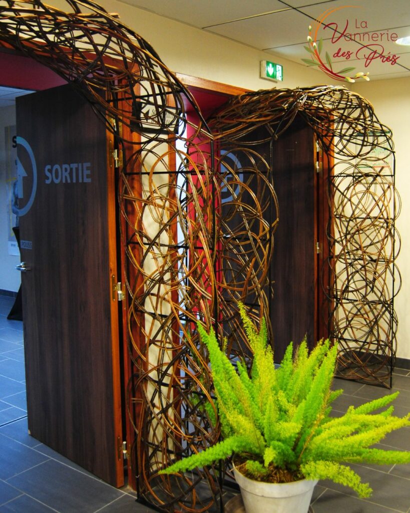 La vannerie des prés vanneriedespres Guichen Rennes Bretagne osier stage luminaire panier rotin Estelle Despres sac a main