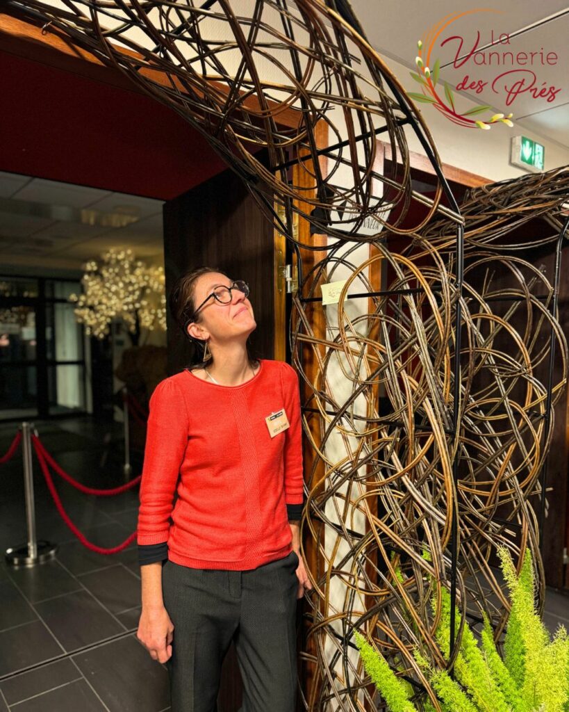 La vannerie des prés vanneriedespres Guichen Rennes Bretagne osier stage luminaire panier rotin Estelle Despres sac a main